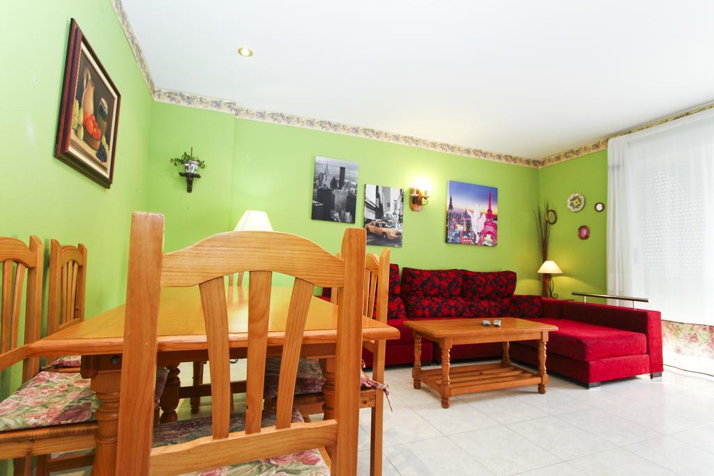 Mar Pineda Planet Costa Dorada Apartment La Pineda Room photo
