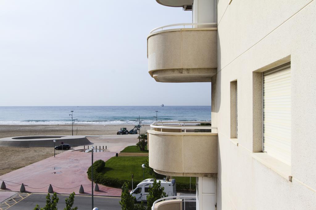 Mar Pineda Planet Costa Dorada Apartment La Pineda Room photo