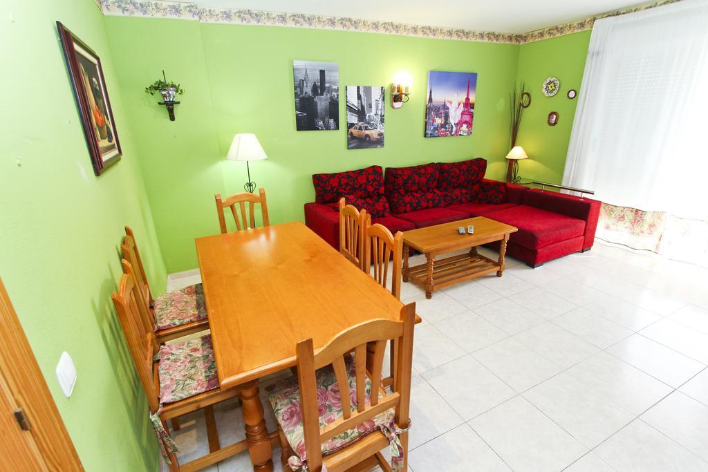 Mar Pineda Planet Costa Dorada Apartment La Pineda Room photo